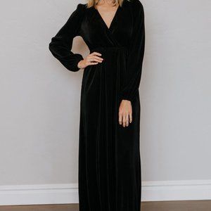 VENUS PLEATED MAXI BLACK - SIZE Large